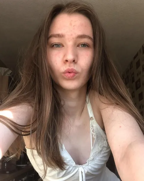 Emmi-Hill - Onlyfans