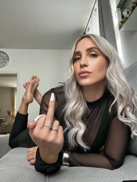 FEET TEMPEL OF LADY SKULLY ☠️ - Onlyfans