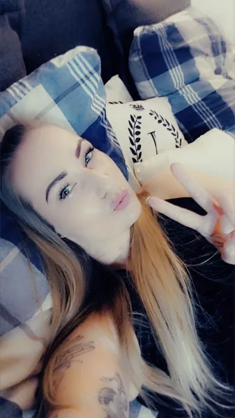Larissa - Onlyfans